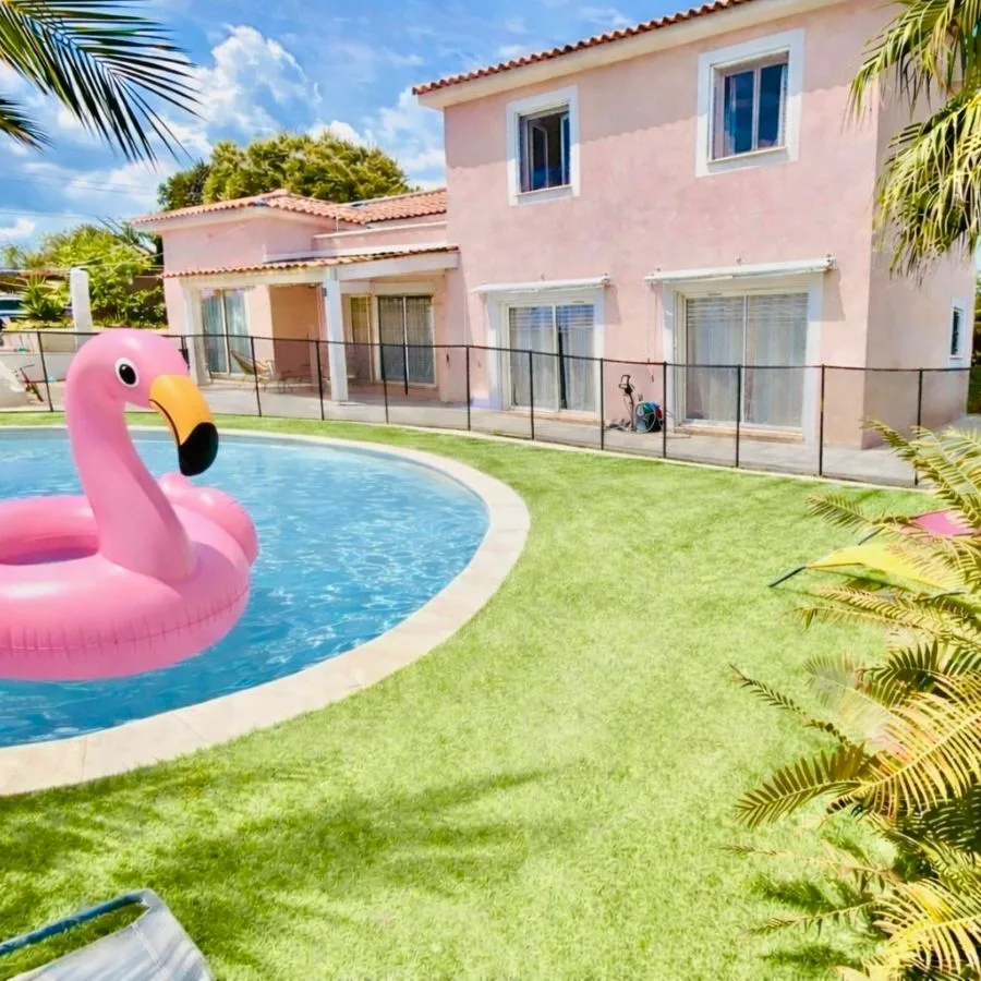 Villa familiale climatisée avec piscine sans vis à vis en Provence